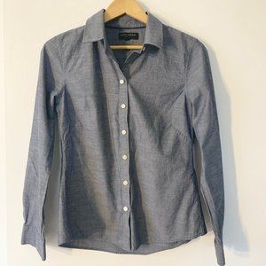 Banana Republic Blue/Gray Button Up Size 8